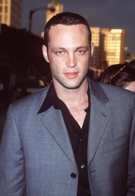Vince Vaughn at event of Return to Paradise (1998)
