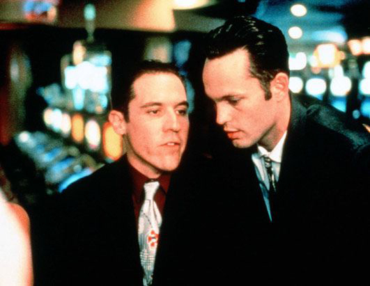 Still of Vince Vaughn and Jon Favreau in Swingers (1996)