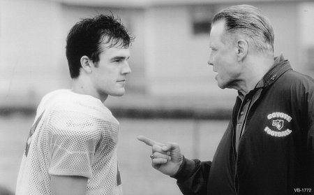 Still of Jon Voight and James Van Der Beek in Varsity Blues (1999)