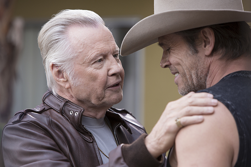Still of Jon Voight and Chris Browning in Ray Donovan (2013)