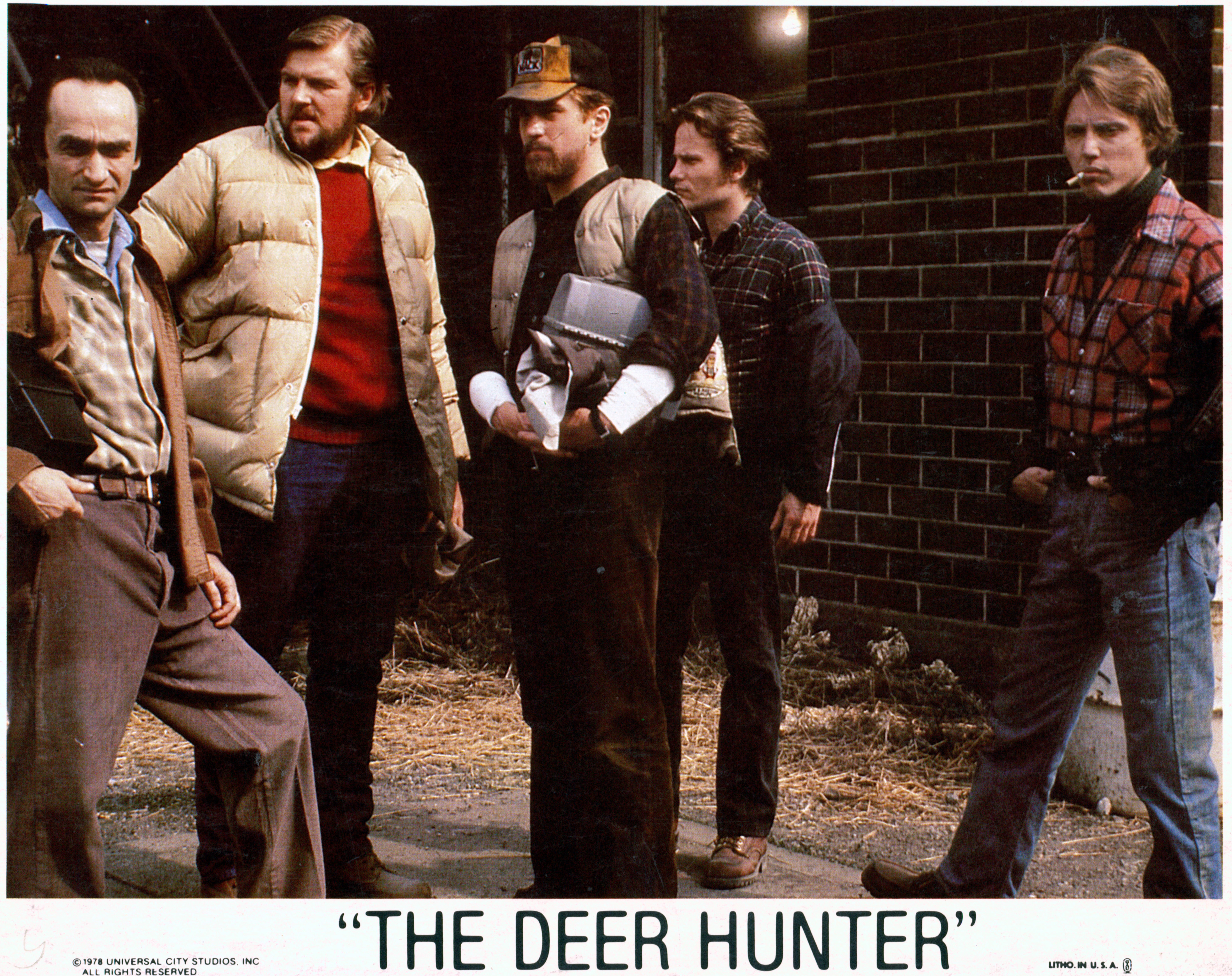 Still of Robert De Niro, Christopher Walken, John Cazale, John Savage and Chuck Aspegren in The Deer Hunter (1978)