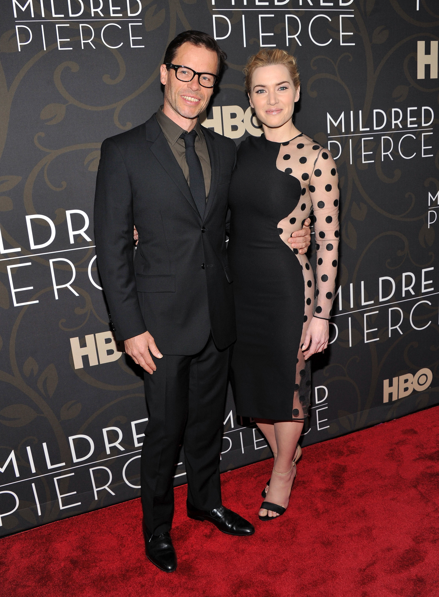 Kate Winslet and Guy Pearce at event of Mildred Pierce (2011)