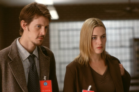 Still of Kate Winslet and Gabriel Mann in The Life of David Gale (2003)