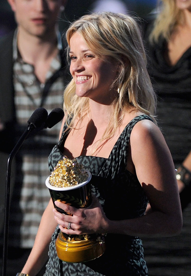 Reese Witherspoon at event of 2011 MTV Movie Awards (2011)