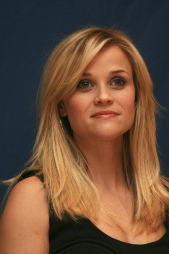 Reese Witherspoon 12-07-2010