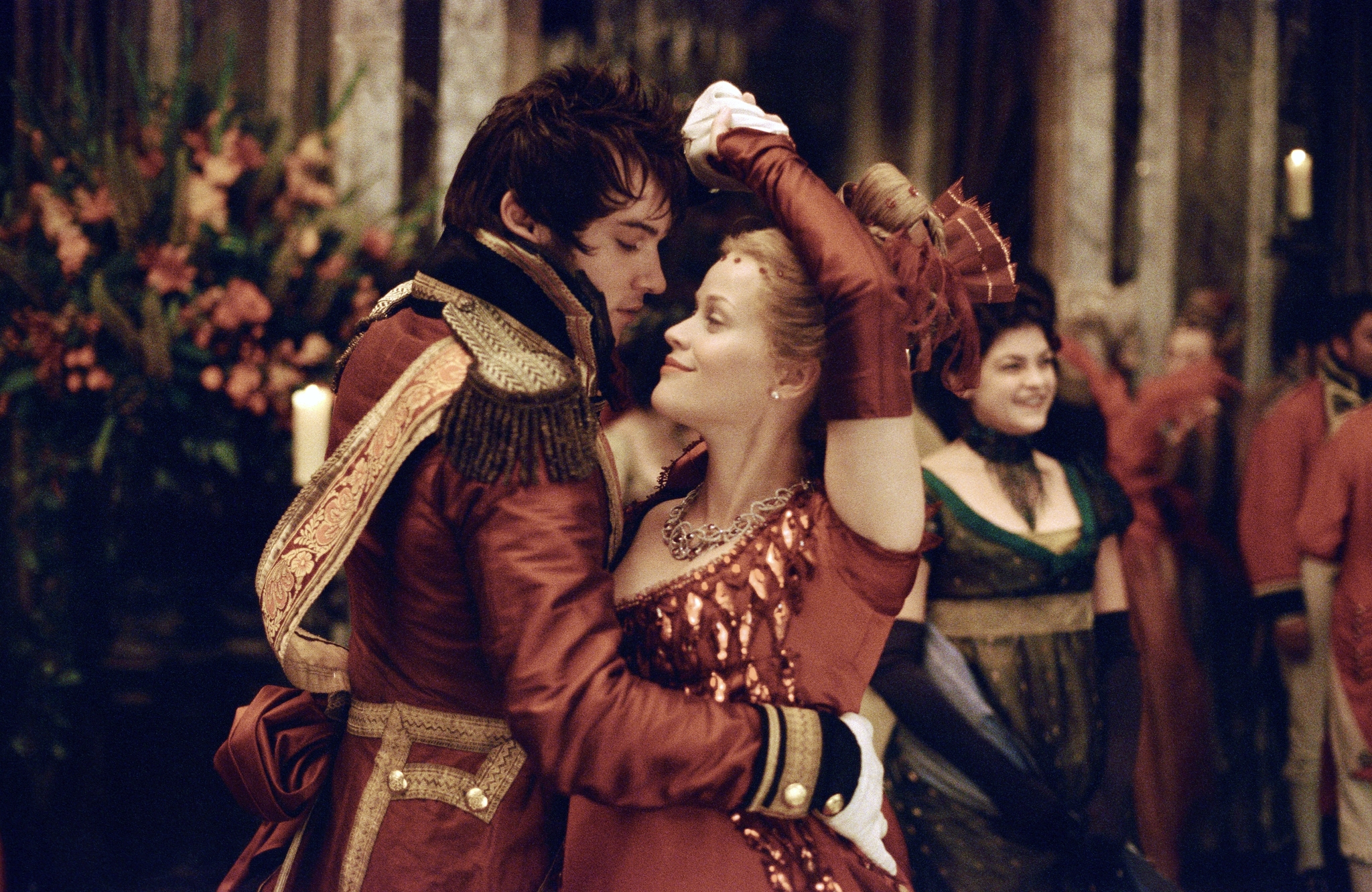 Still of Reese Witherspoon and Jonathan Rhys Meyers in Vanity Fair (2004)