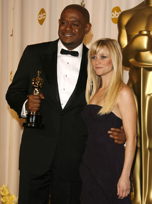 Reese Witherspoon and Forest Whitaker at event of The 79th Annual Academy Awards (2007)
