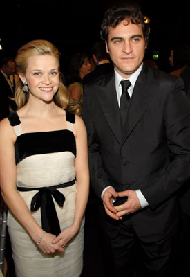 Reese Witherspoon and Joaquin Phoenix at event of 12th Annual Screen Actors Guild Awards (2006)