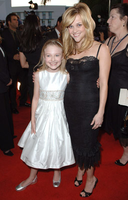 Reese Witherspoon and Dakota Fanning