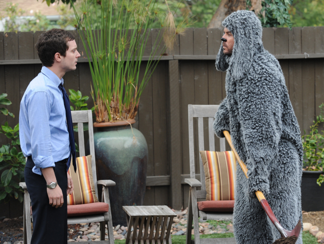 Still of Elijah Wood and Jason Gann in Wilfred (2011)