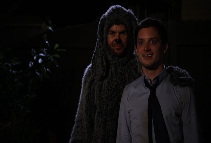 Still of Elijah Wood and Jason Gann in Wilfred (2011)