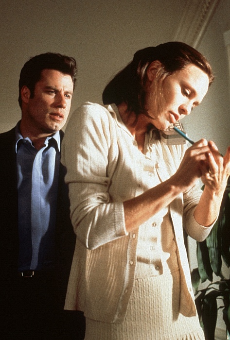 Still of John Travolta and Robin Wright in She's So Lovely (1997)