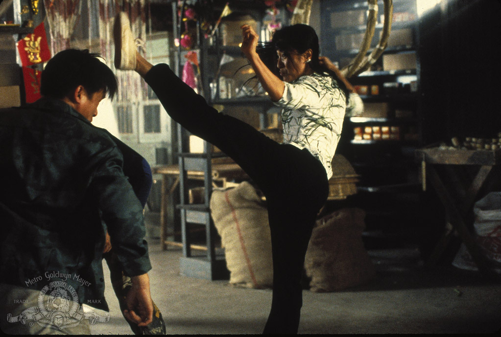 Still of Michelle Yeoh in Rytojus niekada nemirsta (1997)
