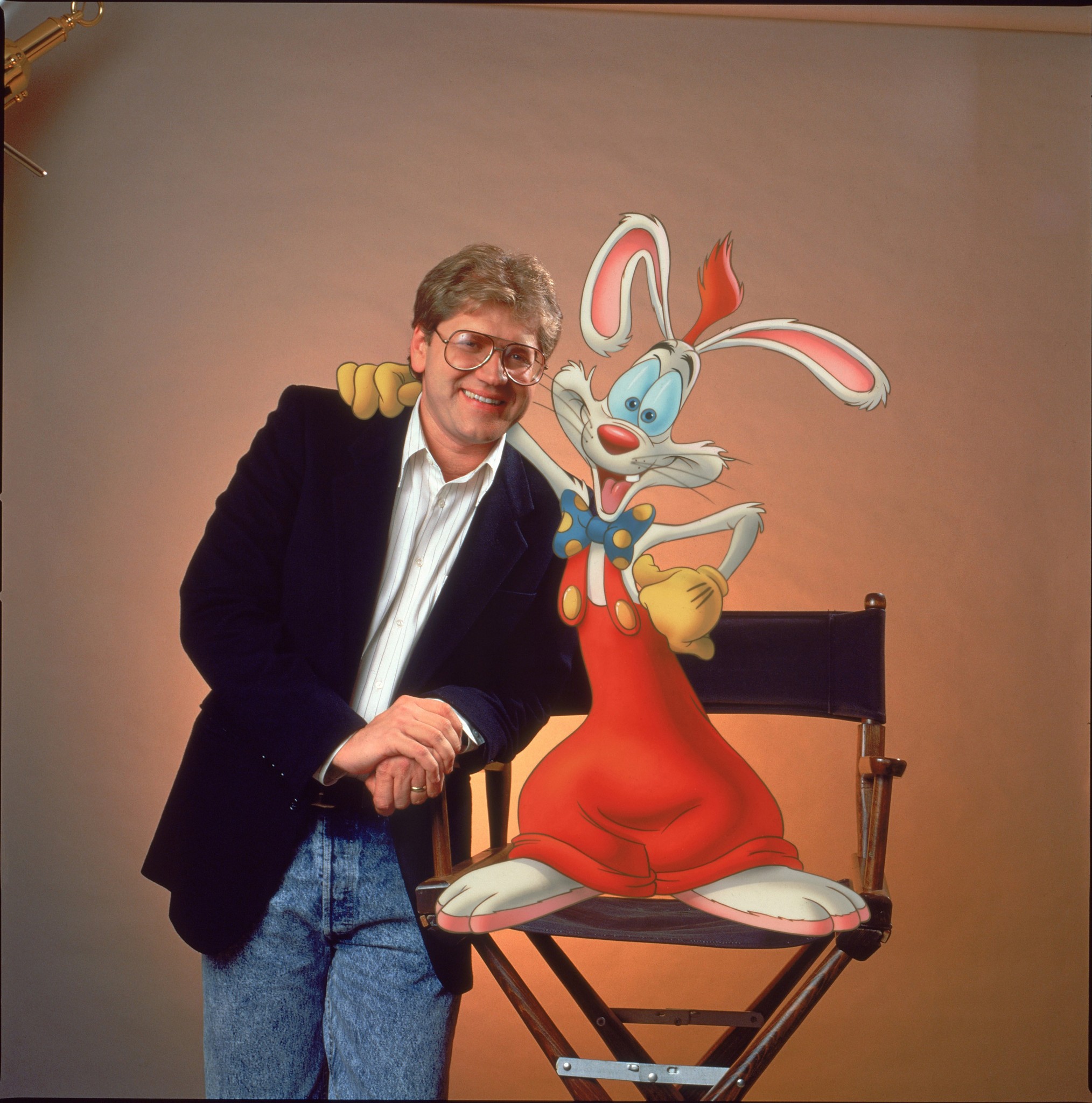 Still of Robert Zemeckis in Who Framed Roger Rabbit (1988)
