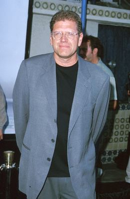Robert Zemeckis at event of What Lies Beneath (2000)