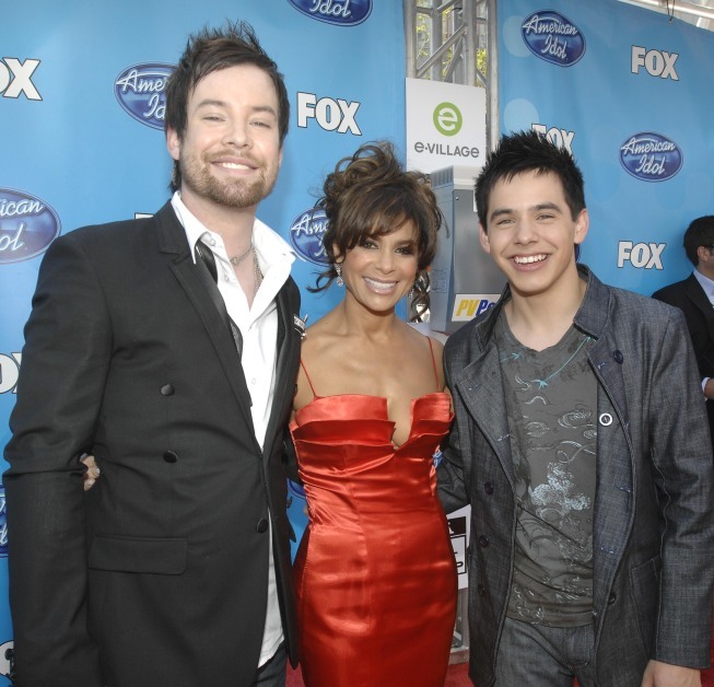 Still of Paula Abdul, David Cook and David Archuleta in American Idol: The Search for a Superstar (2002)