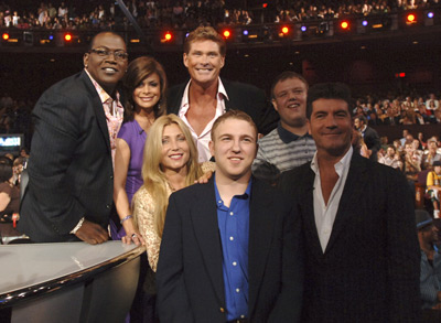 Paula Abdul, David Hasselhoff, Simon Cowell and Randy Jackson at event of American Idol: The Search for a Superstar (2002)