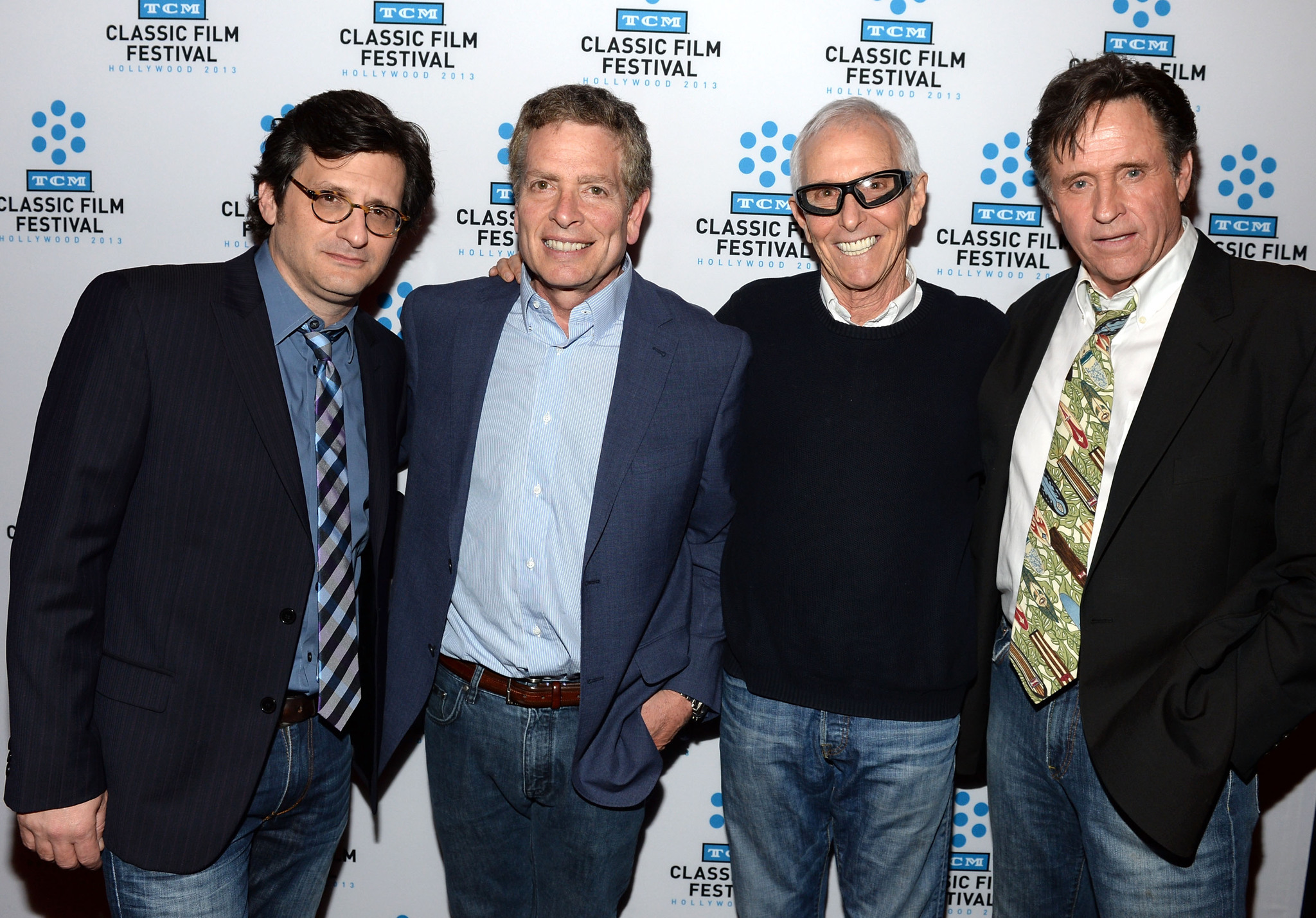 Jim Abrahams, Robert Hays, David Zucker and Ben Mankiewicz at event of Airplane! (1980)