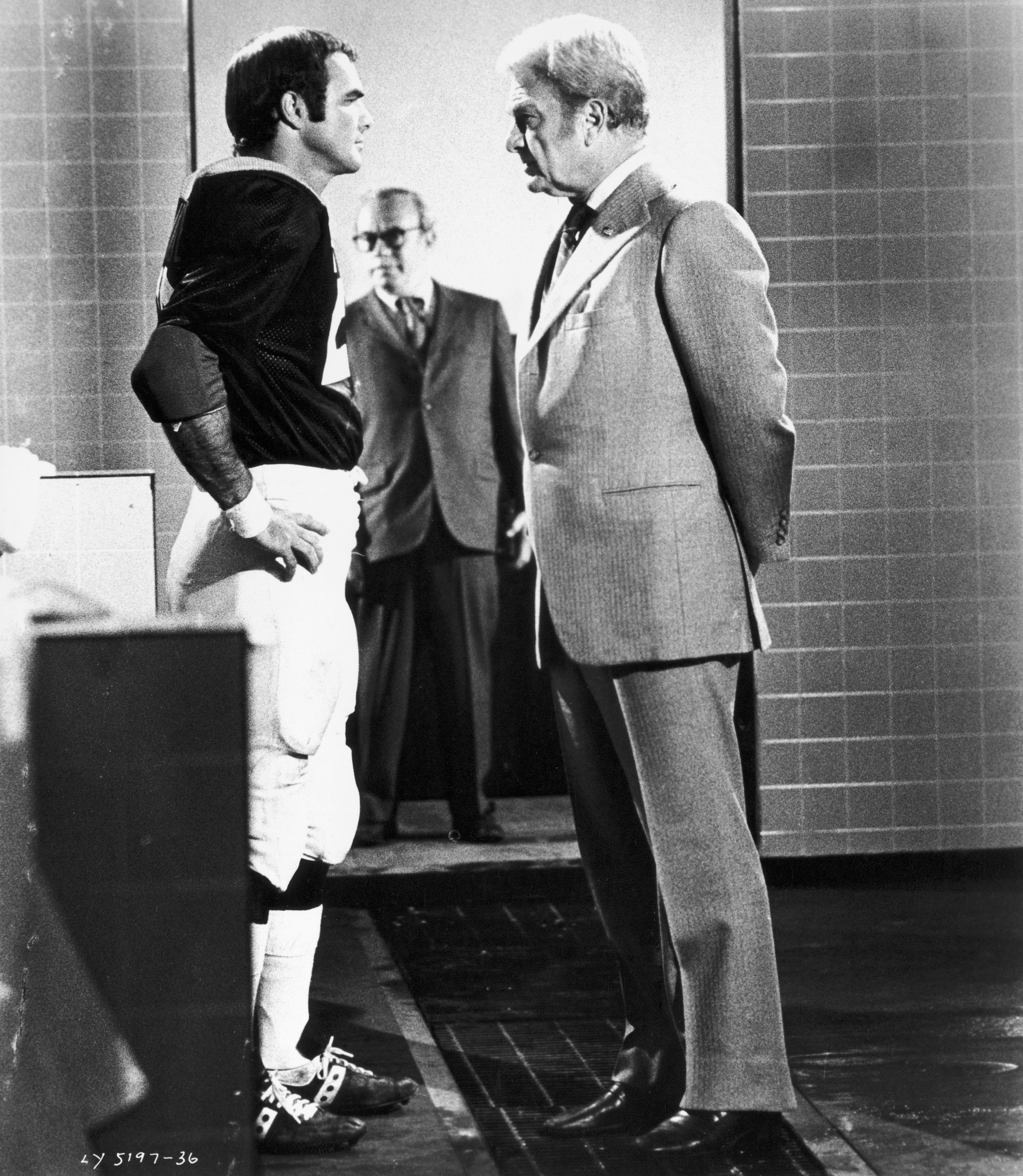 Still of Burt Reynolds and Eddie Albert in The Longest Yard (1974)