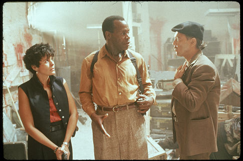 Still of Danny Glover, Maria Conchita Alonso and Rubén Blades in Predator 2 (1990)