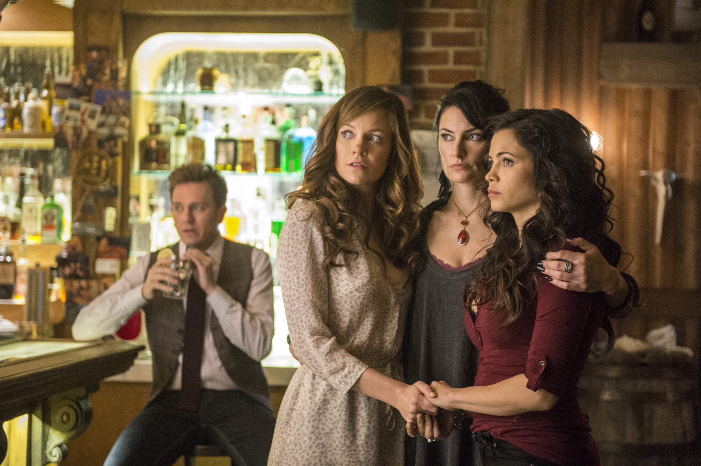 Still of Mädchen Amick, Tom Lenk, Rachel Boston and Jenna Dewan Tatum in Witches of East End (2013)