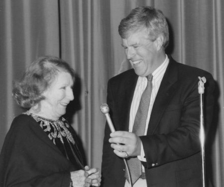 Dame Judith Anderson, the original Mrs. Danvers, interviewed at the 1991 Santa Barbara Int. Film Festival by fellow board member Christopher Toyne, also representing the du Maurier family.