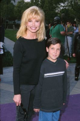 Loni Anderson at event of Snow Day (2000)