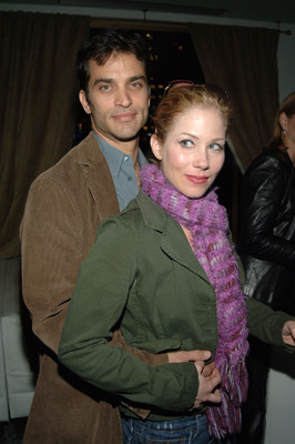 Johnathon Schaech and Christina Applegate