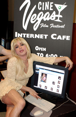 Alexis Arquette at event of Spun (2002)