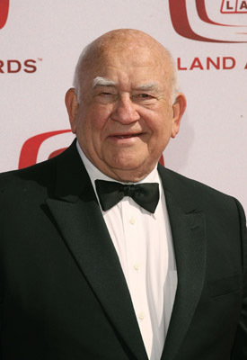 Edward Asner at event of The 6th Annual TV Land Awards (2008)
