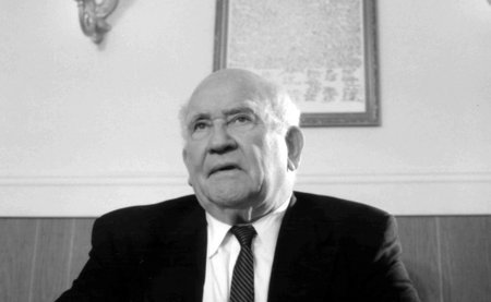 Edward Asner in The Commission (2003)