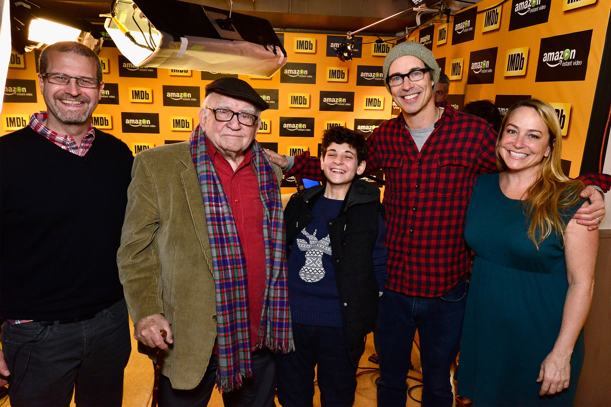 Edward Asner, Tom Cavanaugh, Emily Glassman, David Mazouz and Keith Simanton at event of IMDb & AIV Studio at Sundance (2015)