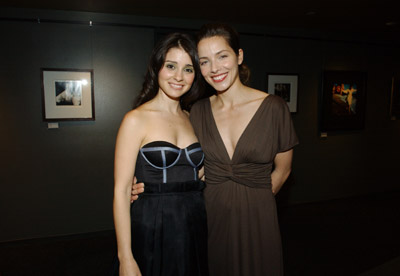 Mili Avital and Shiri Appleby at event of When Do We Eat? (2005)