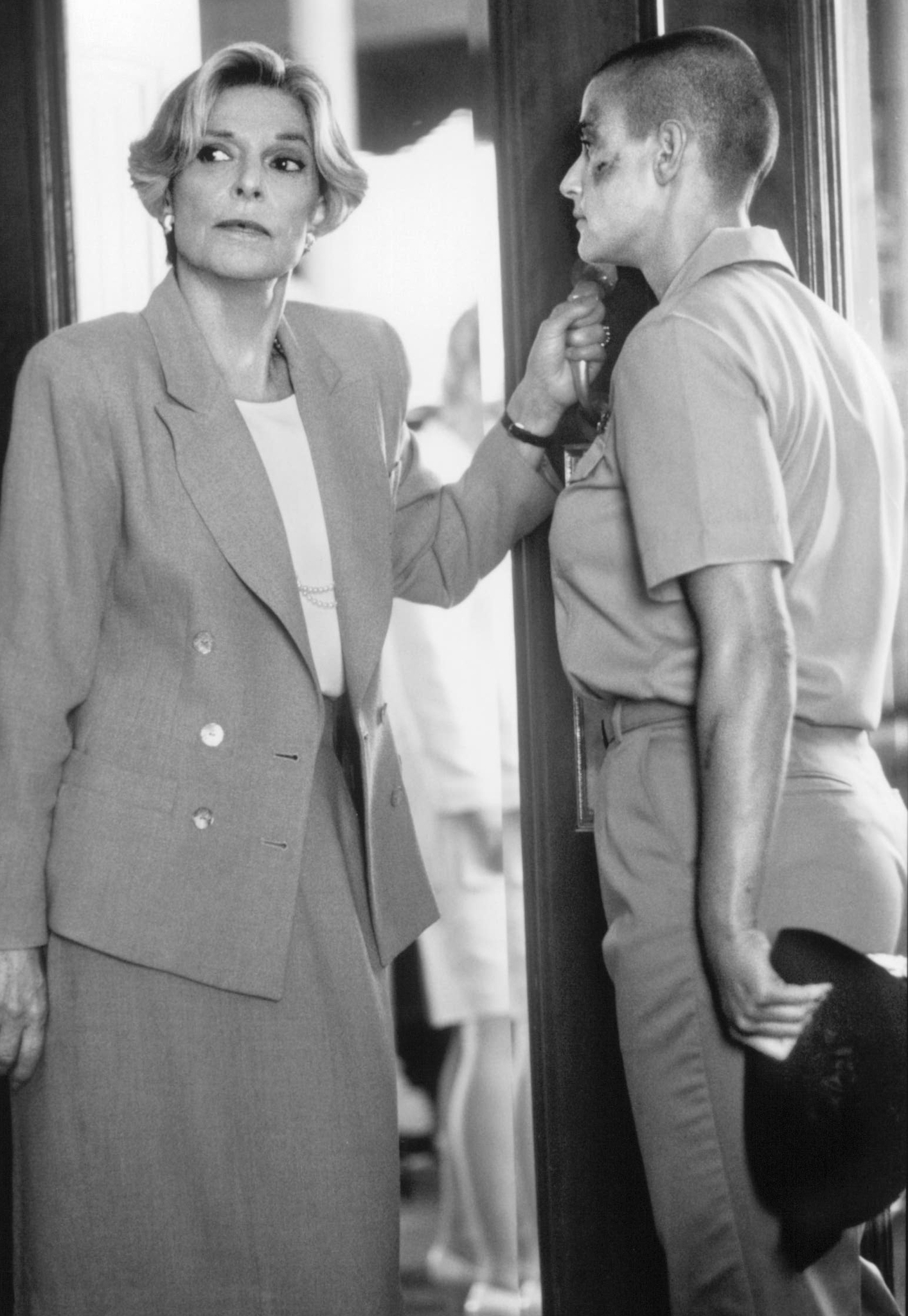 Still of Demi Moore and Anne Bancroft in G.I. Jane (1997)