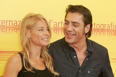 Javier Bardem and Belén Rueda at event of Mar adentro (2004)