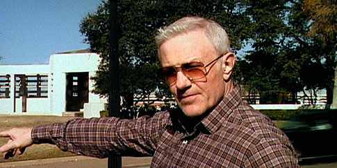 Still of Raymond J. Barry in Interview with the Assassin (2002)