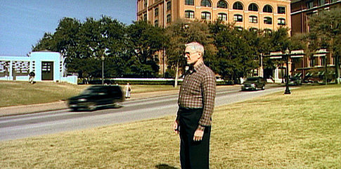 Still of Raymond J. Barry in Interview with the Assassin (2002)