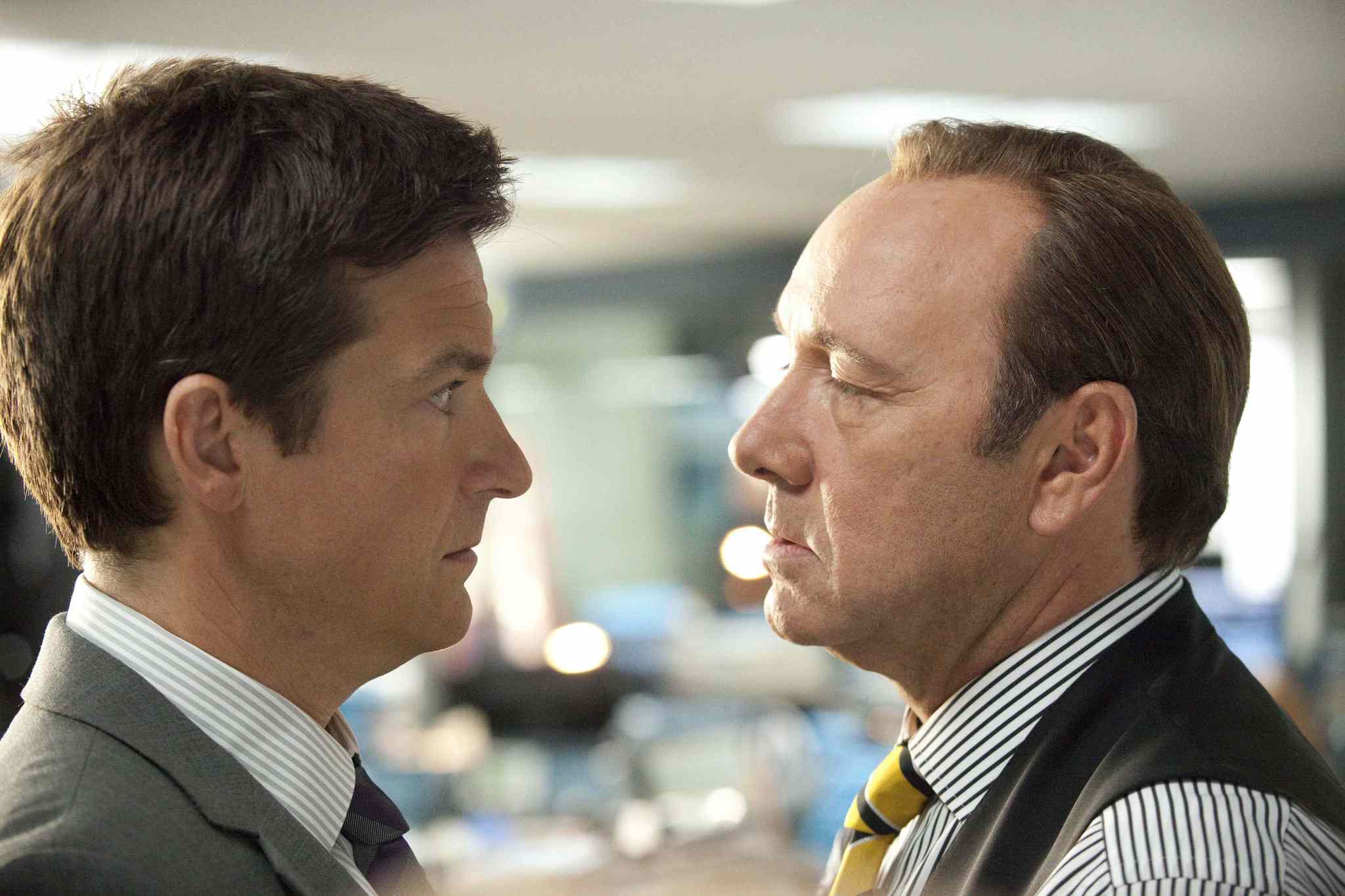 Still of Kevin Spacey and Jason Bateman in Kaip atsikratyti boso? (2011)