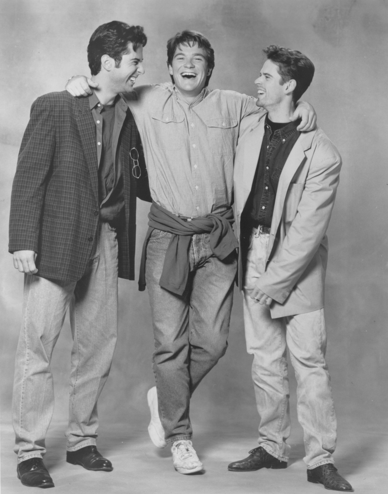 Still of Jason Bateman, C. Thomas Howell and Jonathan Silverman in Breaking the Rules (1992)