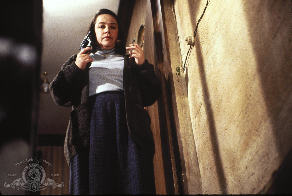 Still of Kathy Bates in Misery (1990)