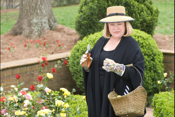 Still of Kathy Bates in The Family That Preys (2008)