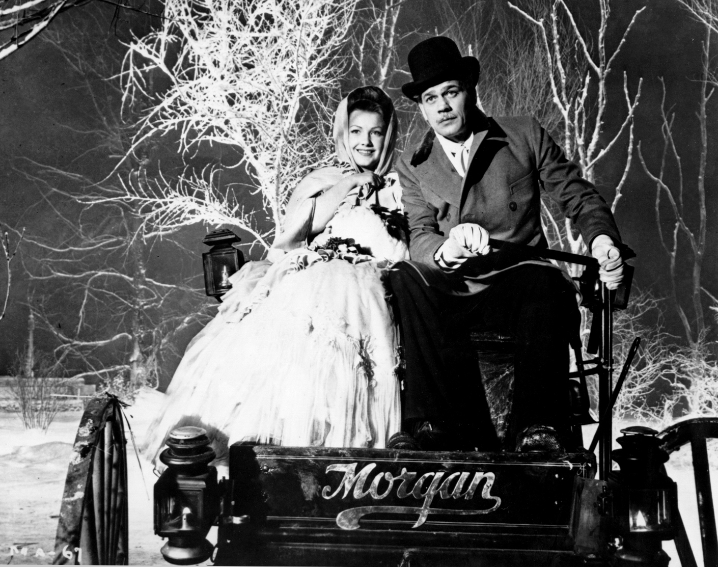 Still of Anne Baxter and Joseph Cotten in The Magnificent Ambersons (1942)