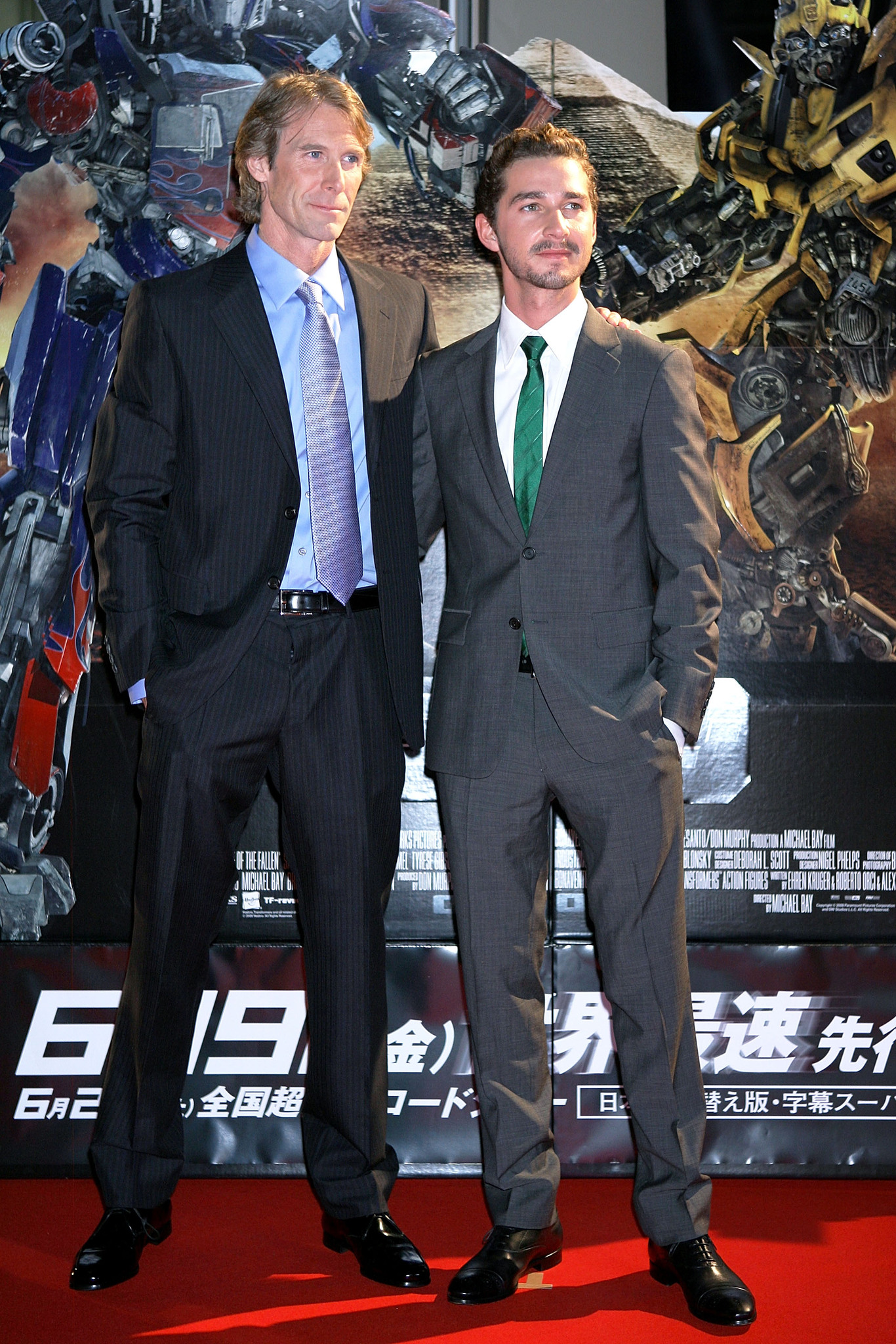 Michael Bay and Shia LaBeouf at event of Transformers: Revenge of the Fallen (2009)