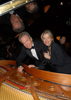 Warren Beatty and Annette Bening