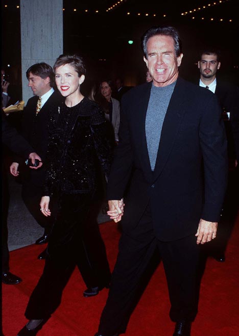 Warren Beatty and Annette Bening at event of The American President (1995)