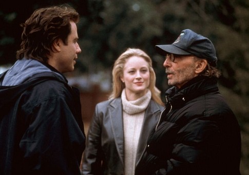 John Travolta, Harold Becker and Teri Polo in Domestic Disturbance (2001)