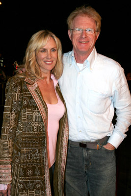 Ed Begley Jr. and Rachelle Carson at event of For Your Consideration (2006)