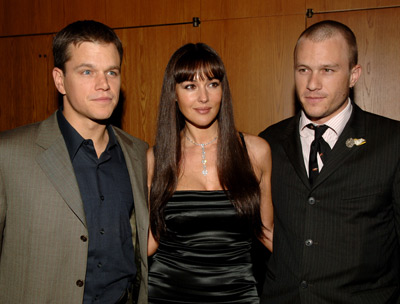Matt Damon, Monica Bellucci and Heath Ledger at event of The Brothers Grimm (2005)