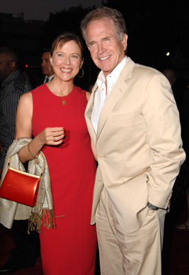 Warren Beatty and Annette Bening at event of The Women (2008)