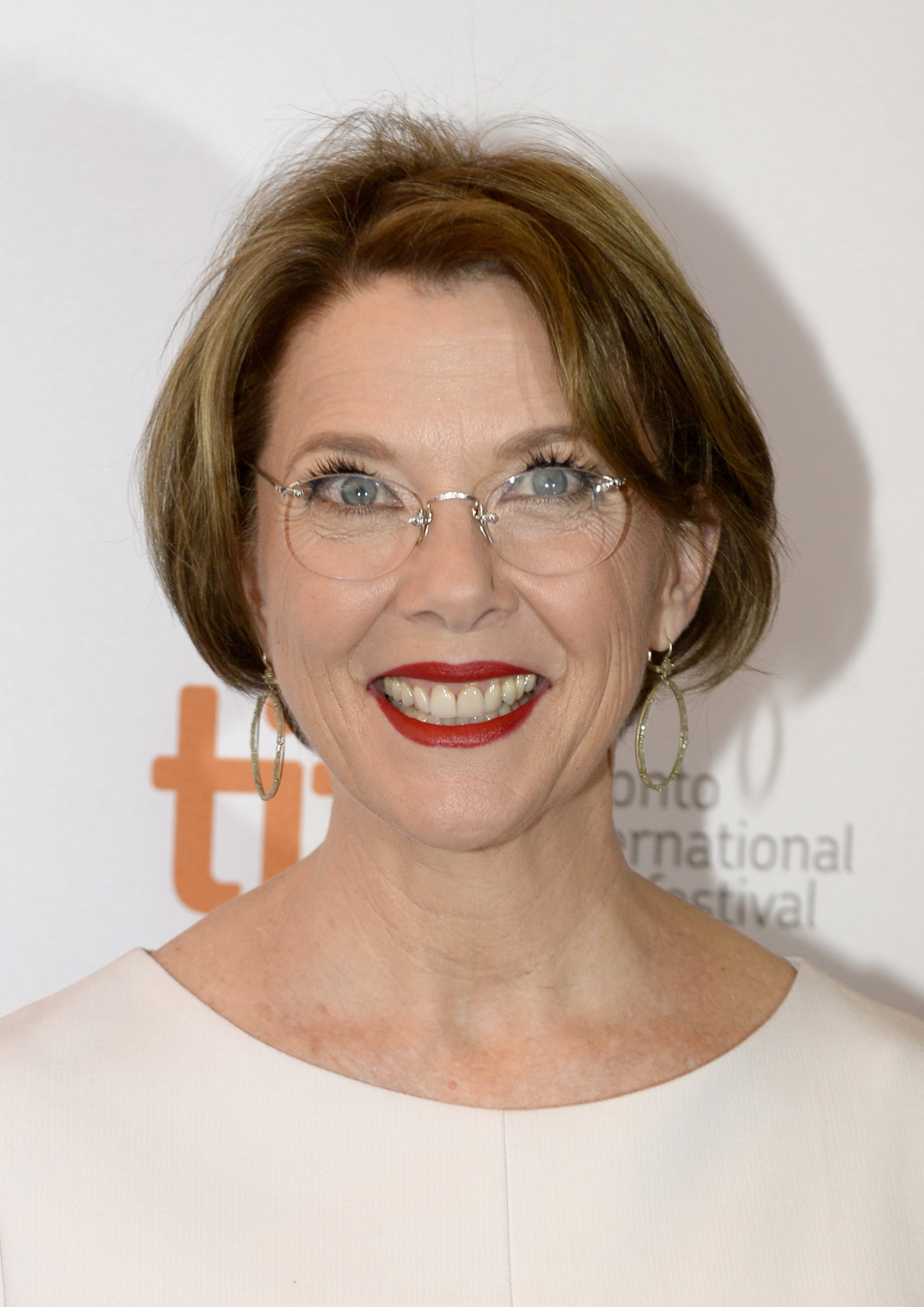 Annette Bening at event of The Face of Love (2013)